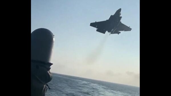 F-35C bump crashing on the USS Carl Vinson - Sputnik International