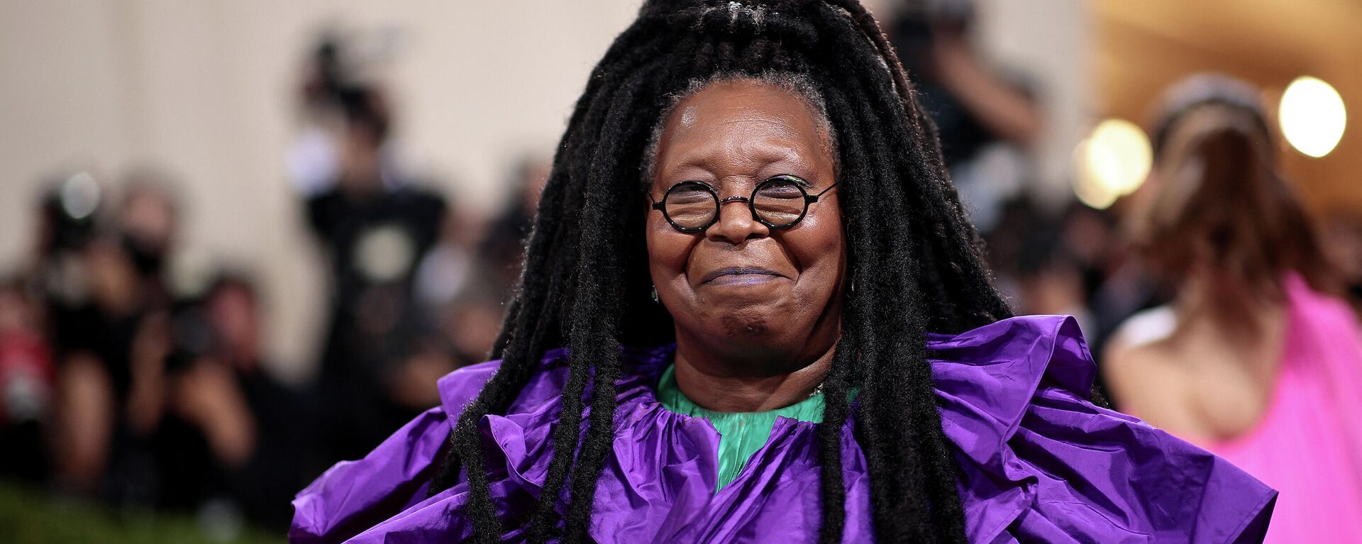 Whoopi Goldberg attends The 2021 Met Gala Celebrating In America: A Lexicon Of Fashion at Metropolitan Museum of Art on September 13, 2021 in New York City.  - Sputnik International, 1920, 26.03.2022