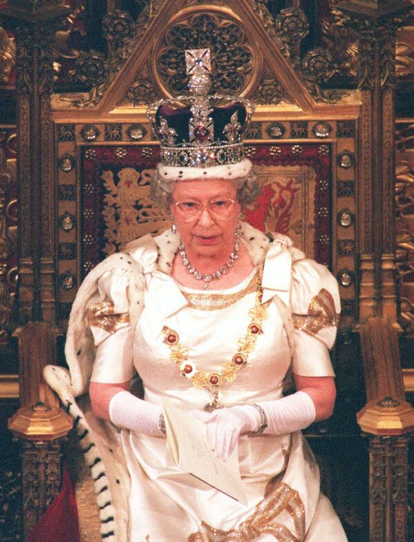 Over the course of her reign Queen Elizabeth has faced major political challenges such as the decolonisation of Africa, sectarian conflict in Northern Ireland, dubbed the Troubles, Canadian patriation and Britain’s withdrawal from the European Union. - Sputnik International