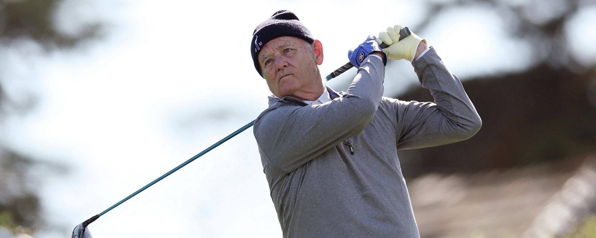 Actor Bill Murray plays his shot from the eighth tee during the first round of the AT&T Pebble Beach Pro-Am at Monterey Peninsula Country Club on February 03, 2022 in Pebble Beach, California - Sputnik International, 1920, 06.02.2022
