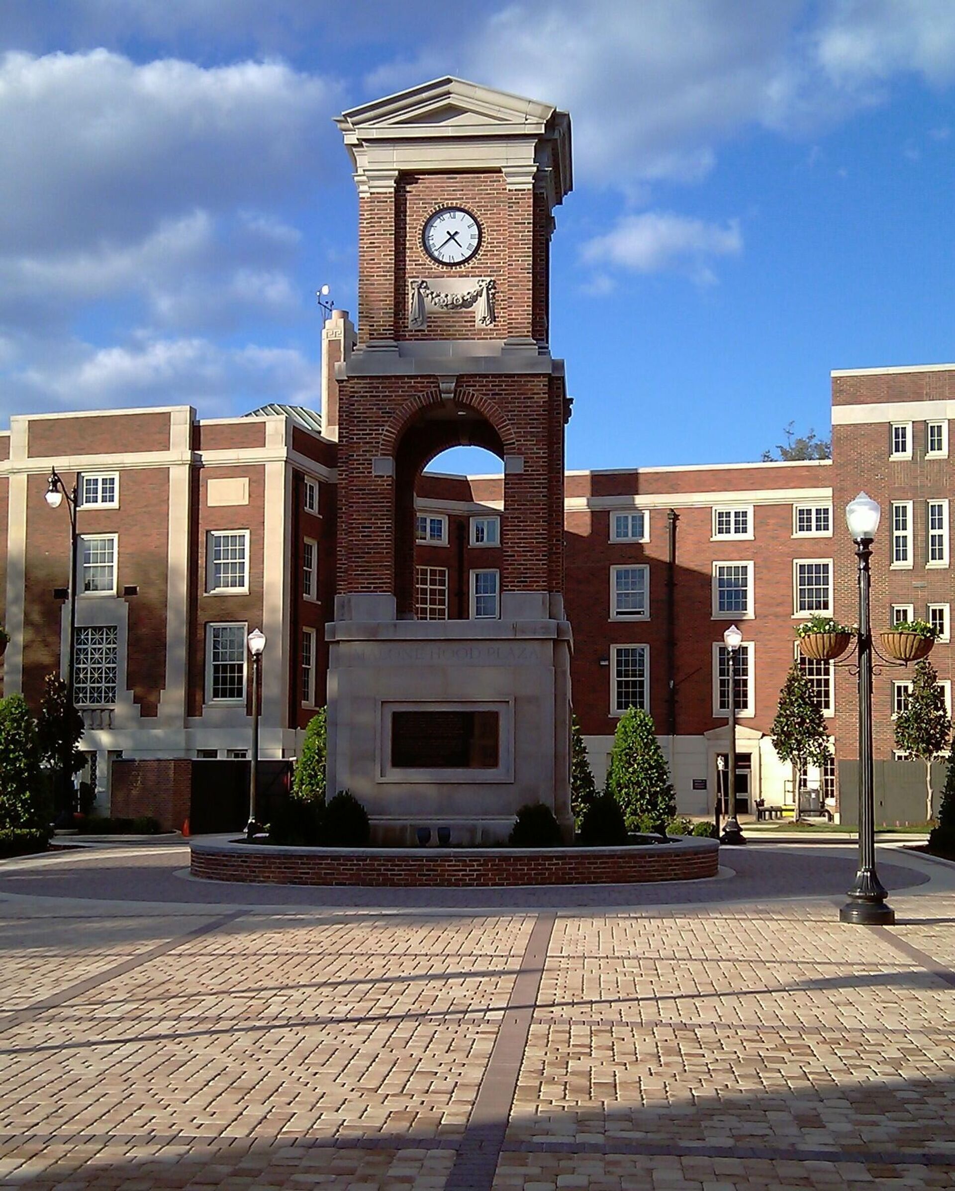 Autherine Lucy Clock Tower in Malone Hood Plaza on the campus of the University of Alabama in Tuscaloosa, Alabama. - Sputnik International, 1920, 13.02.2022