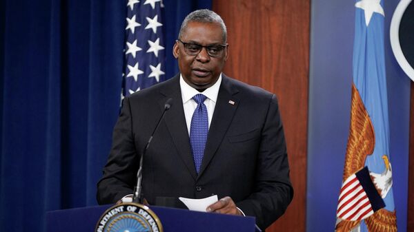 U.S. Defense Secretary Lloyd Austin addresses the news media about Russia and the crisis in the Ukraine during a news conference at the Pentagon in Washington, U.S., January 28, 2022. - Sputnik International