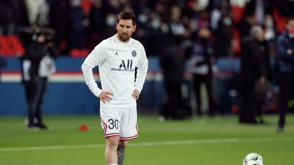 Lionel Messi during the warm up before the match - Sputnik International