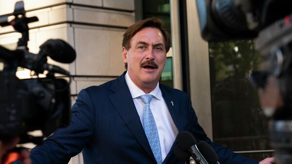 MyPillow chief executive Mike Lindell, speaks to reporters outside federal court in Washington, Thursday, June 24, 2021. A federal judge on Thursday appeared skeptical of arguments to dismiss a defamation lawsuit filed by Dominion Voting Systems over baseless 2020 election claims made by Trump allies Sidney Powell, Rudy Giuliani and Lindell. - Sputnik International
