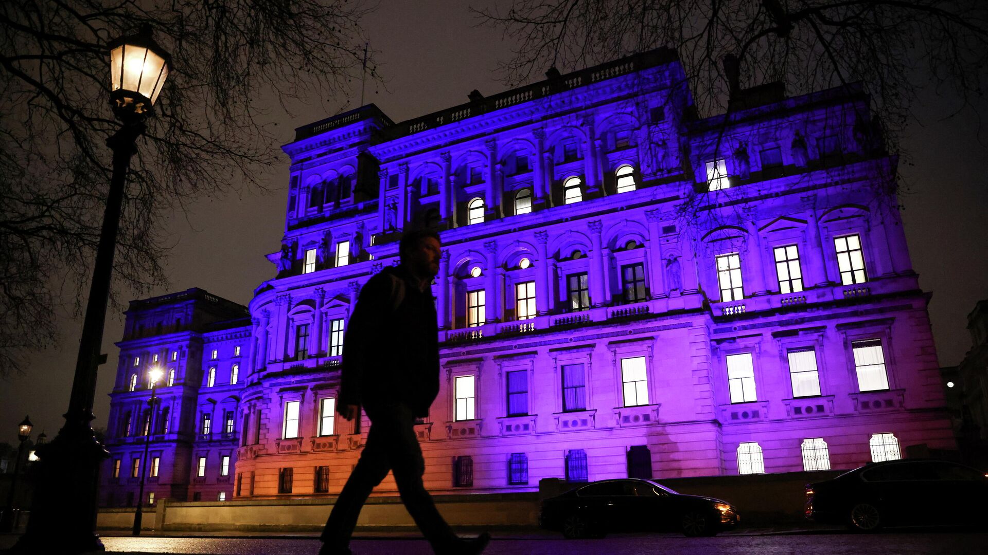 The Foreign, Commonwealth & Development Office (FCDO) is seen illuminated with colours of the Ukraine flag, in London, Britain, February 16, 2022 - Sputnik International, 1920, 18.02.2022