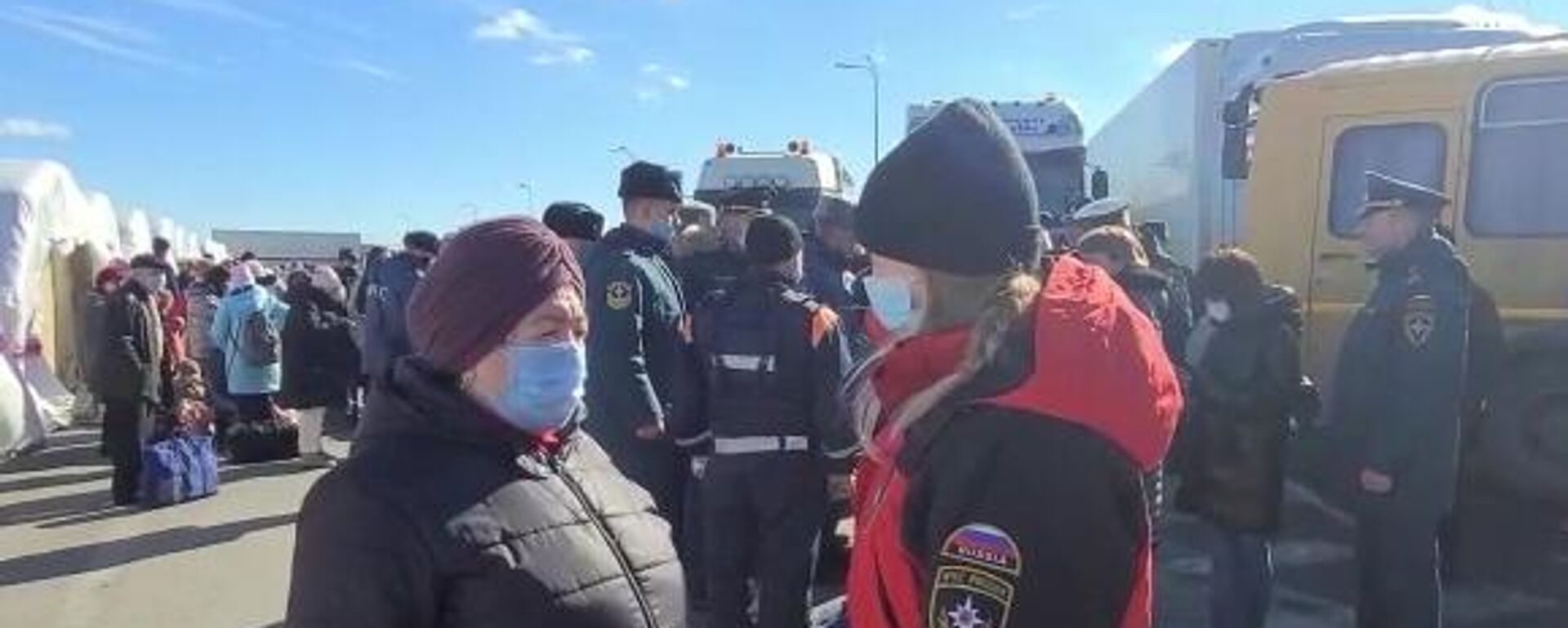 Refugees from the Donetsk People's Republic and the Lugansk People's Republic are arriving in Russia's Rostov Region on Saturday, 19 February - Sputnik International, 1920, 19.02.2022