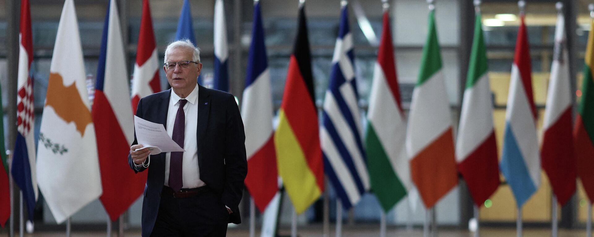 European Union High Representative for Foreign Affairs and Security Policy Josep Borrell arrives for a Foreign Affairs Council meeting at the EU headquarters in Brussels on February 21, 2022.  - Sputnik International, 1920, 21.11.2022