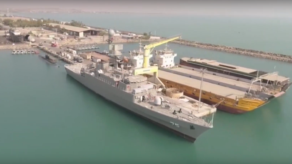 Iran's Dena Warship. Screengrab of YouTube video. - Sputnik International