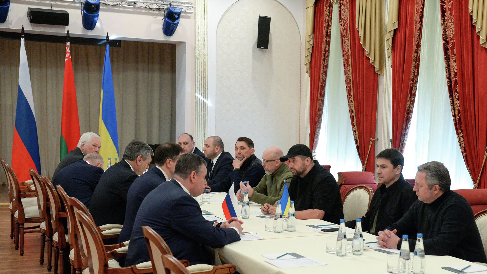 Russian-Ukrainian talks in Belarus aimed at resolving the conflict between the two countries. - Sputnik International, 1920, 28.02.2022