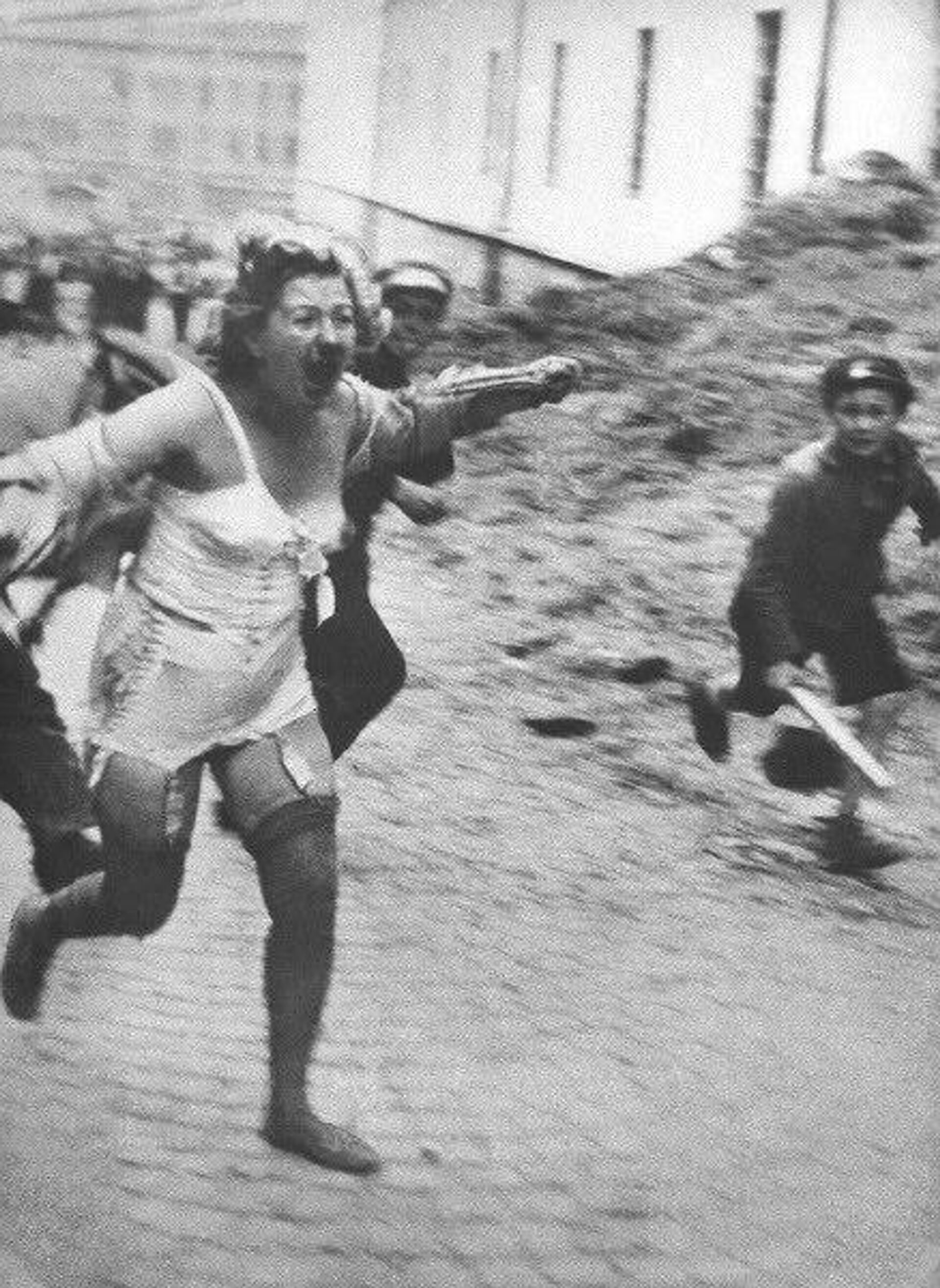Jewish Woman Flees Lviv Pogrom - Sputnik International, 1920, 28.02.2022