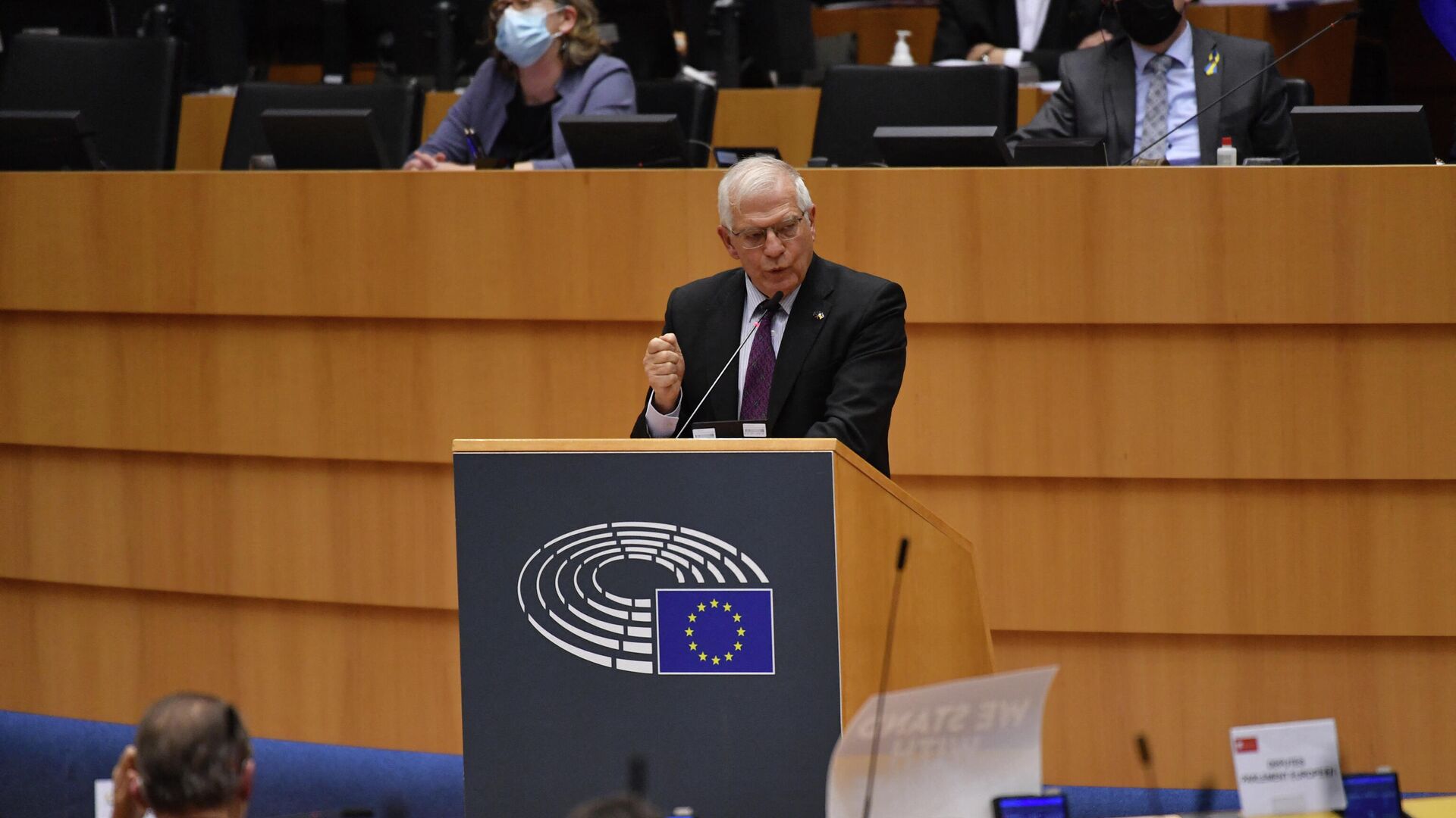 European Union for Foreign Affairs and Security Policy Josep Borrell (C) delivers a speech during a special plenary session of the European Parliament focused on the Russian special operation in Ukraine at the EU headquarters in Brussels, on 1 March 2022.  - Sputnik International, 1920, 22.05.2022