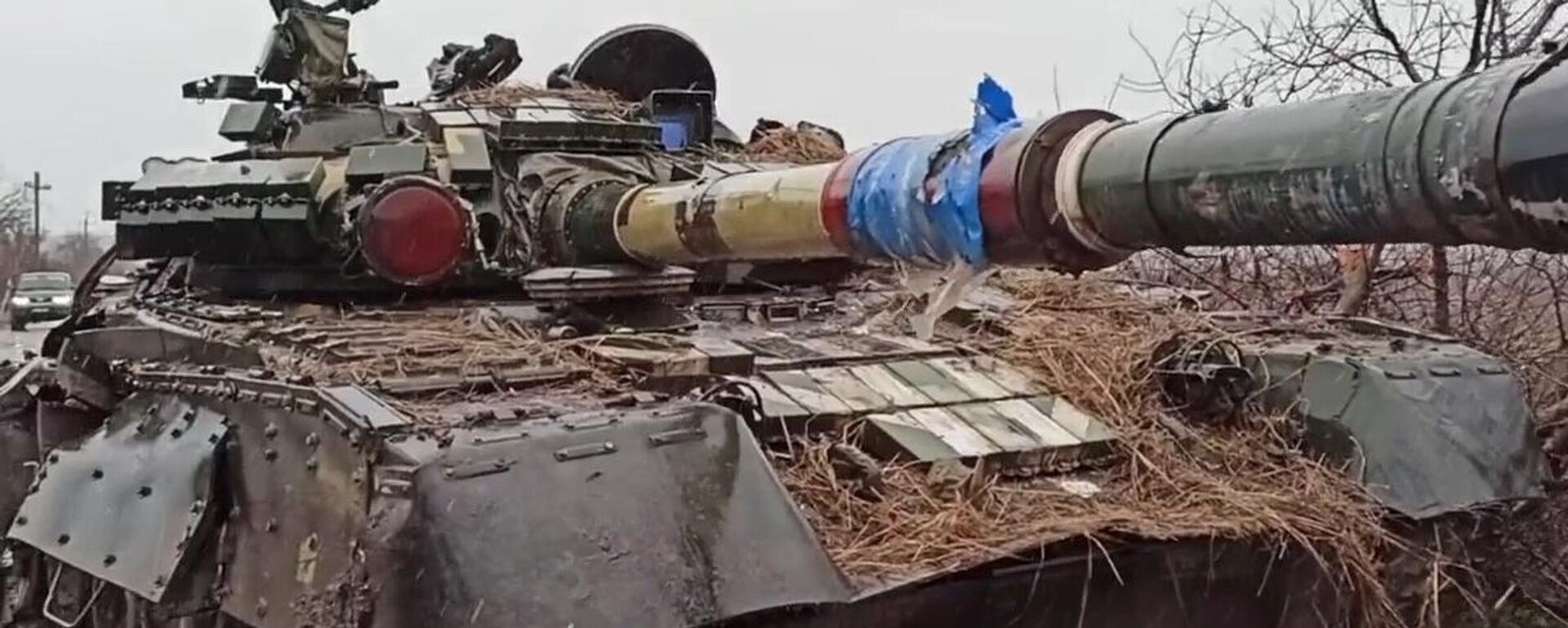 Destroyed Ukrainian tank Destroyed Ukrainian tank - Sputnik International, 1920, 04.03.2022