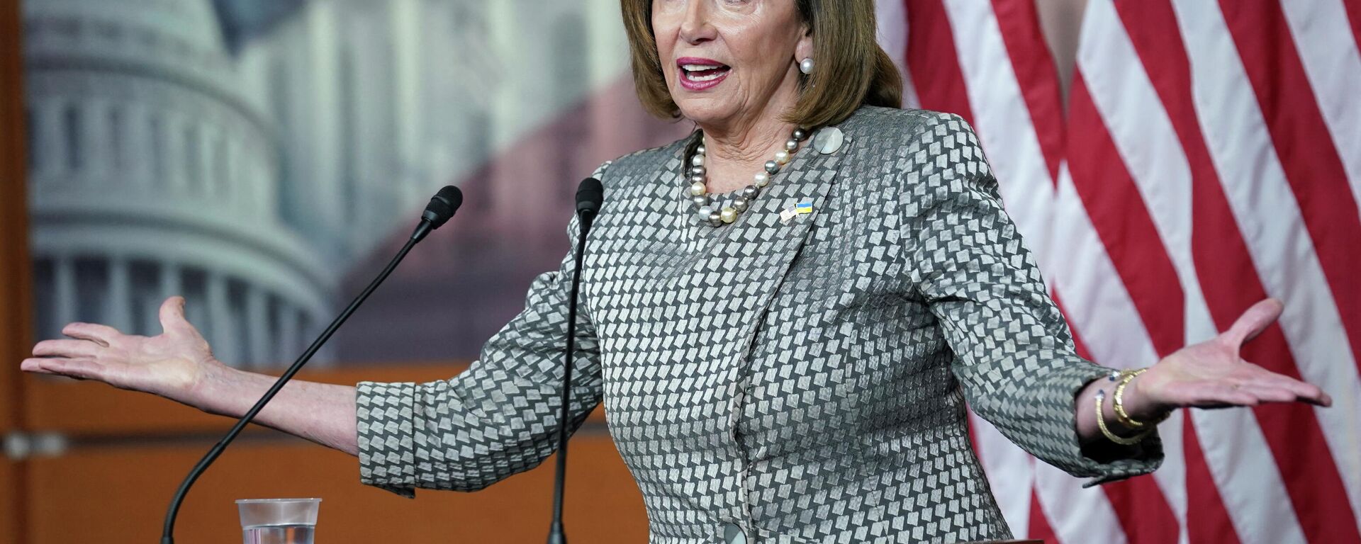 Speaker of the House Nancy Pelosi gestures as she speaks during a news conference at the U.S. Capitol in Washington March 3, 2022 - Sputnik International, 1920, 07.03.2022