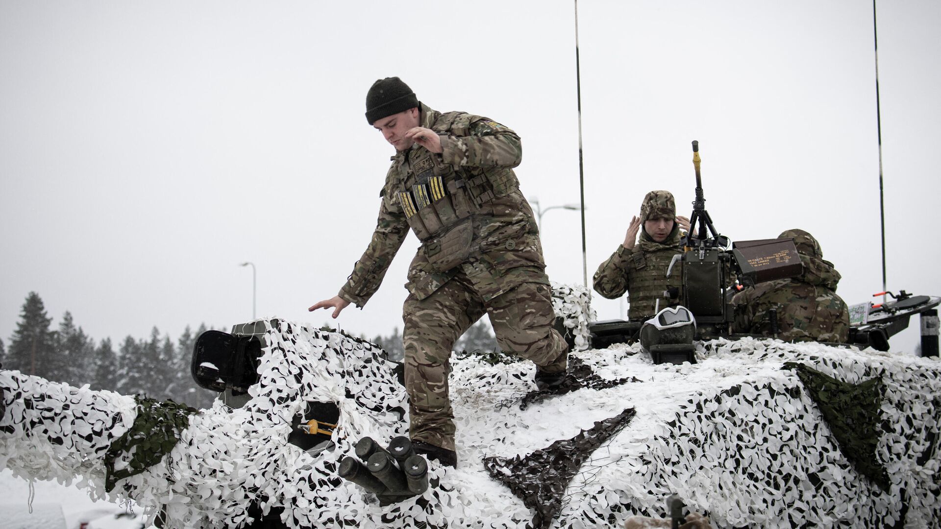 British soldiers take part in a major drill as part of NATO's enhanced forward presence (EFP) deployment in Poland and the Baltic nations of Estonia, Latvia and Lithuania, at the Tapa estonian army camp near Rakvere on February 5, 2022 - Sputnik International, 1920, 09.03.2022