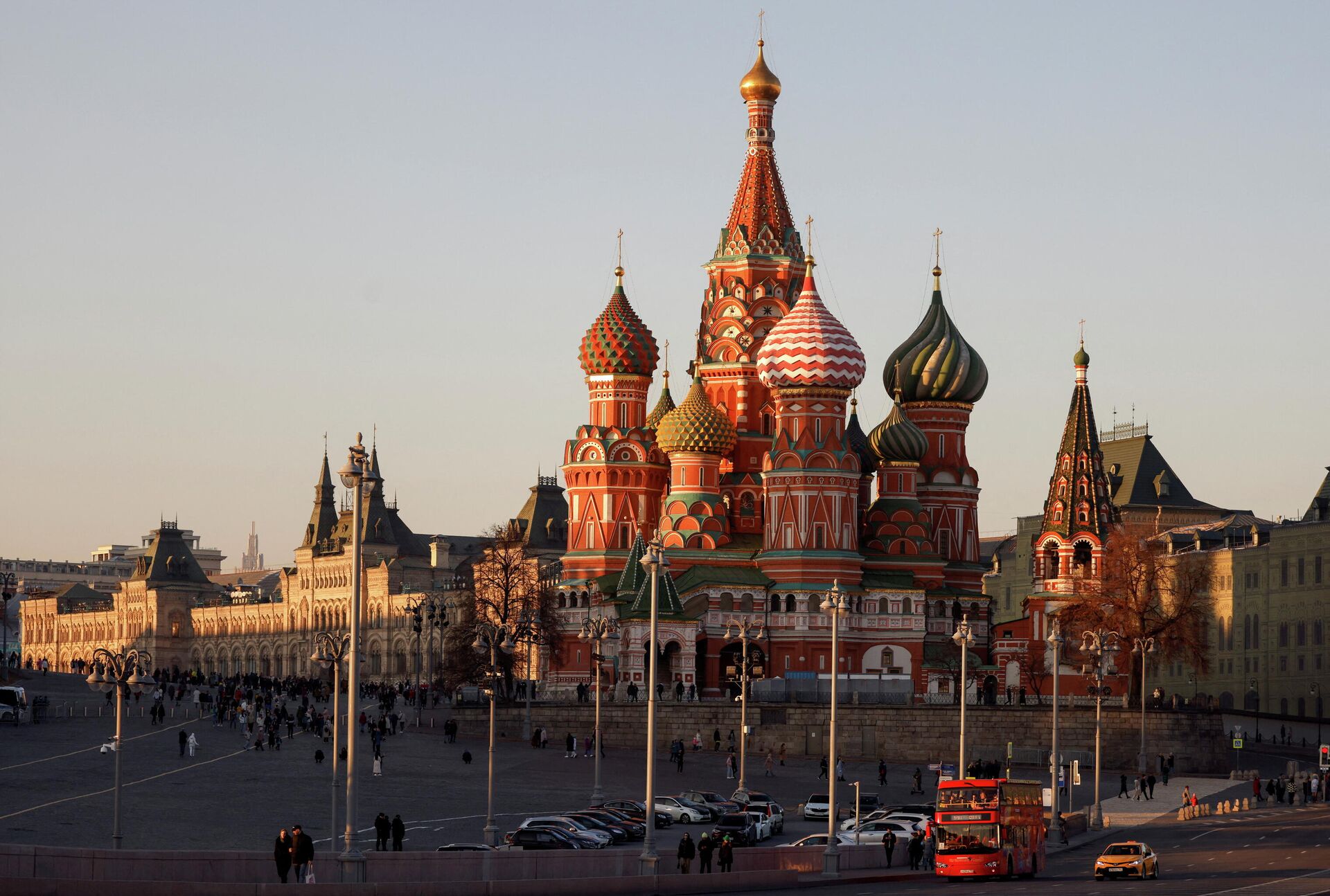 FILE PHOTO: A view shows the St. Basil's Cathedral in central Moscow - Sputnik International, 1920, 11.03.2022