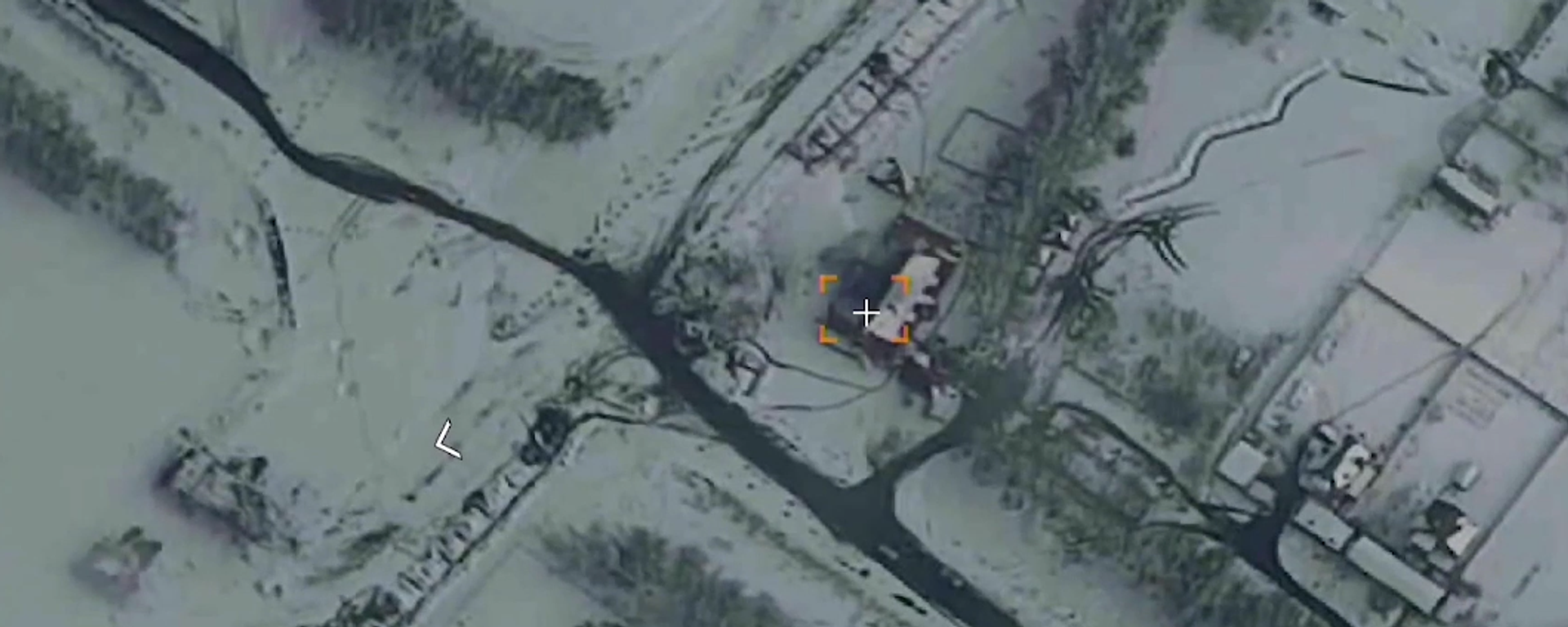 The Russian MoD has shown a video of a Forpost drone in action — destroying a stronghold of Ukrainian nationalists from a height of about four kilometres - Sputnik International, 1920, 11.03.2022