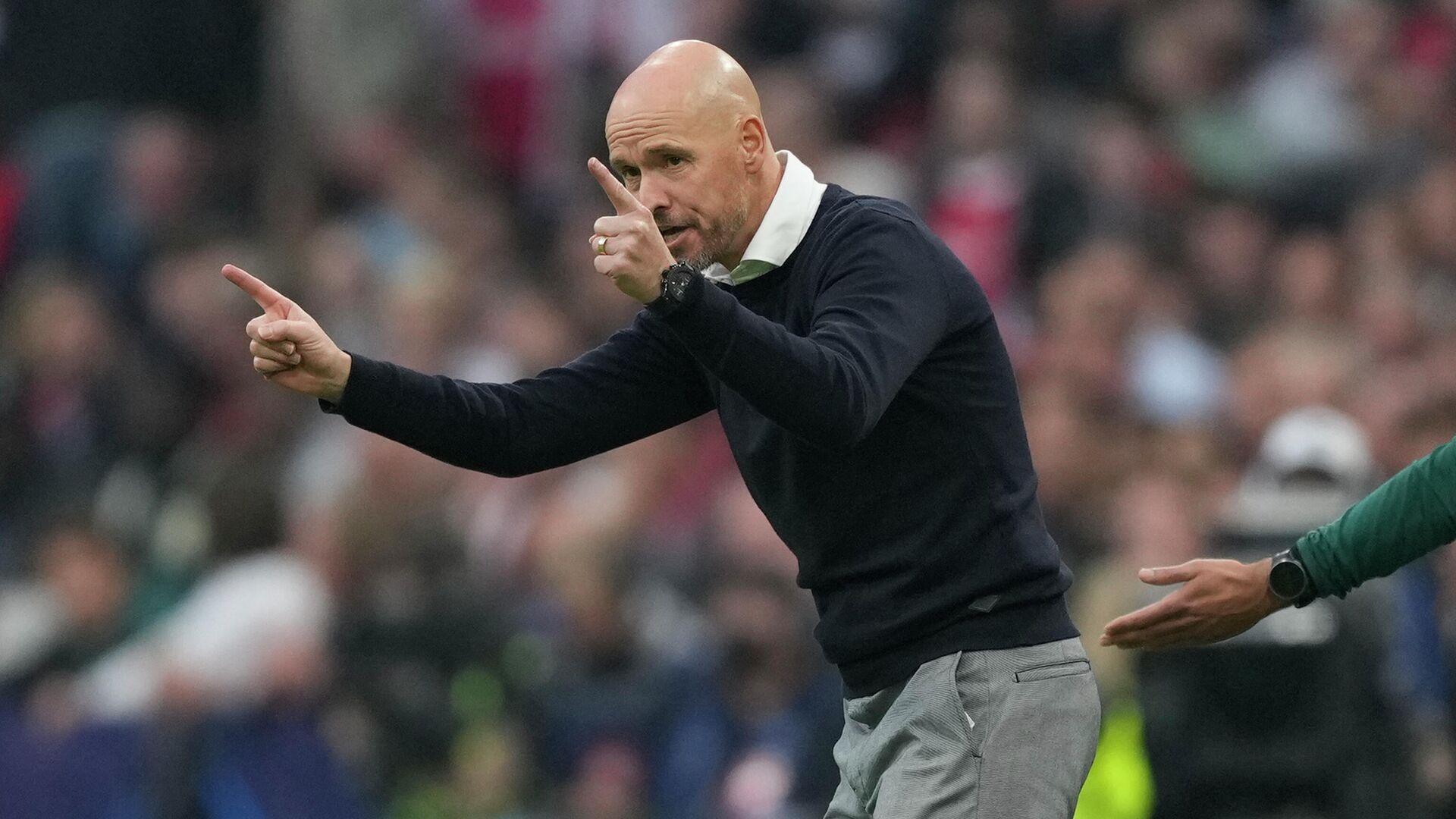 Ajax's head coach Erik ten Hag gives instructions from the side line during the Champions League group C soccer match between Ajax and Besiktas at the Johan Cruyff ArenA in Amsterdam in Amsterdam, Netherlands, Tuesday, Sept. 28, 2021 - Sputnik International, 1920, 26.04.2022