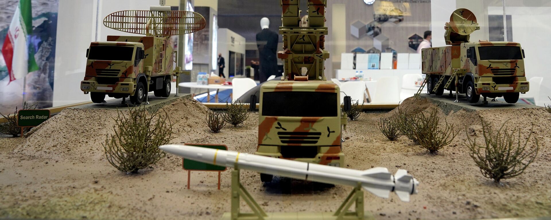 A model of an Iranian Bavar-373 (AD-200) launch system missile is seen at a stand at the DIMDEX exhibition in Doha, Qatar, Wednesday, March 23, 2022. Iran, under sweeping economic sanctions, was hawking weapons on Wednesday at a Qatari defense exhibit, a surprising sight at the major conference also showcasing American companies and fighter jets. - Sputnik International, 1920, 16.10.2022