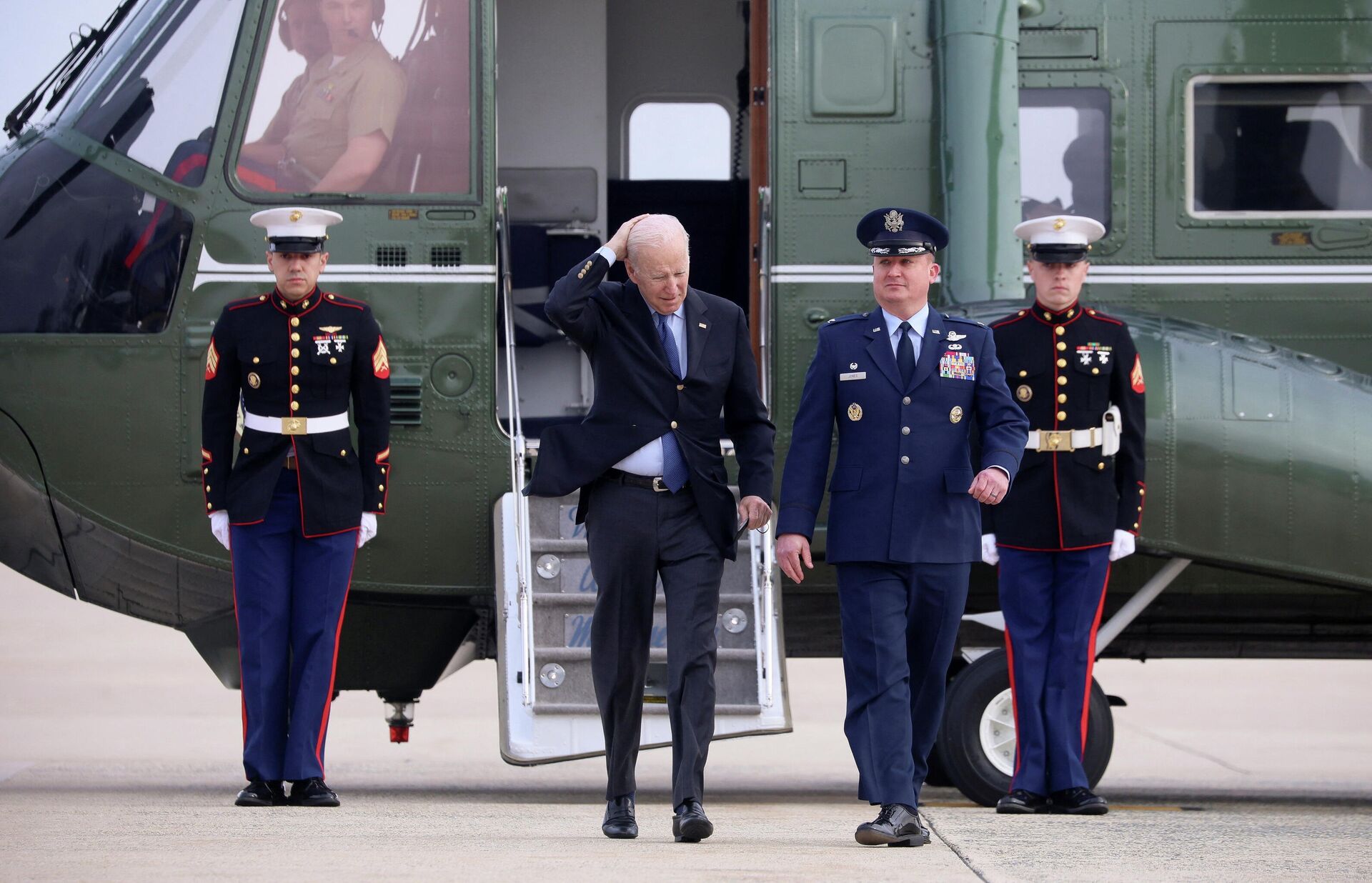U.S. President Joe Biden arrives to board Air Force One at Joint Base Andrews in Maryland  - Sputnik International, 1920, 24.03.2022