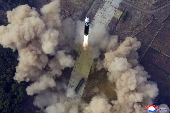 This picture taken on 24 March 2022 and released by North Korea&#x27;s official Korean Central News Agency (KCNA) on 25 March 2022 shows the test launch of a new type of Intercontinental Ballistic Missile (ICBM) Hwasong-17 of North Korea&#x27;s strategic forces in an undisclosed location in North Korea. - Sputnik International