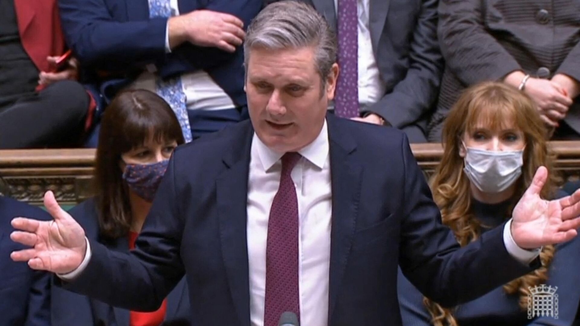 A video grab from footage broadcast by the UK Parliament's Parliamentary Recording Unit (PRU) shows Britain's main opposition Labour Party leader Keir Starmer speaking during Prime Minister's Questions (PMQs), in the House of Commons in London on January 19, 2022 - Sputnik International, 1920, 27.03.2022