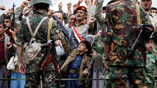 Supporters of the Houthi movement take part in a demonstration, in Sanaa, Yemen July 28, 2016. Picture taken July 28, 2016 - Sputnik International