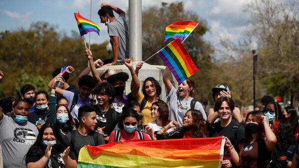 Hillsborough High School students protest a Republican-backed bill dubbed the Don't Say Gay that would prohibit classroom discussion of sexual orientation and gender identity, a measure Democrats denounced as being anti-LGBTQ, in Tampa, Florida, U.S., March 3, 2022 - Sputnik International