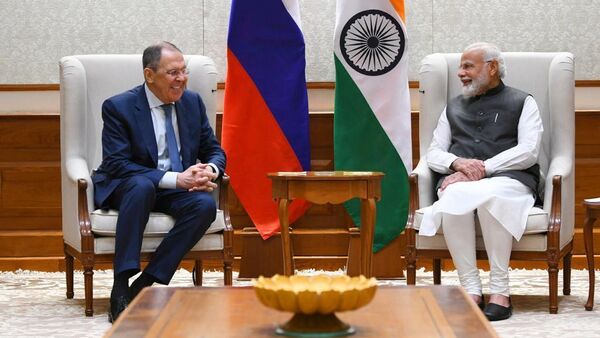 Russian Foreign Minister Sergei Lavrov was received by Prime Minister Narendra Modi during his official visit to India - Sputnik International