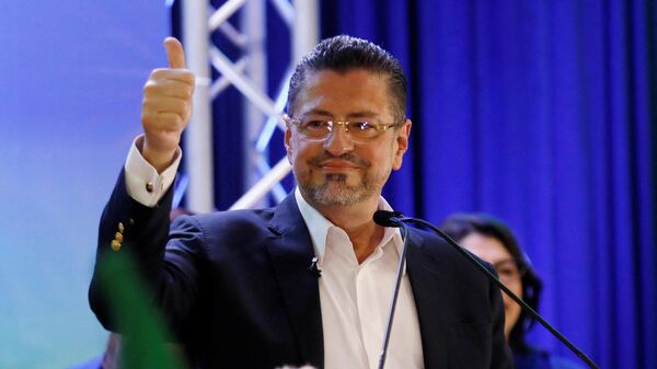 Rodrigo Chaves speaks after winning Costa Rica's run-off presidential election against former President Jose Maria Figueres, in San Jose, Costa Rica 3 April, 2022. - Sputnik International