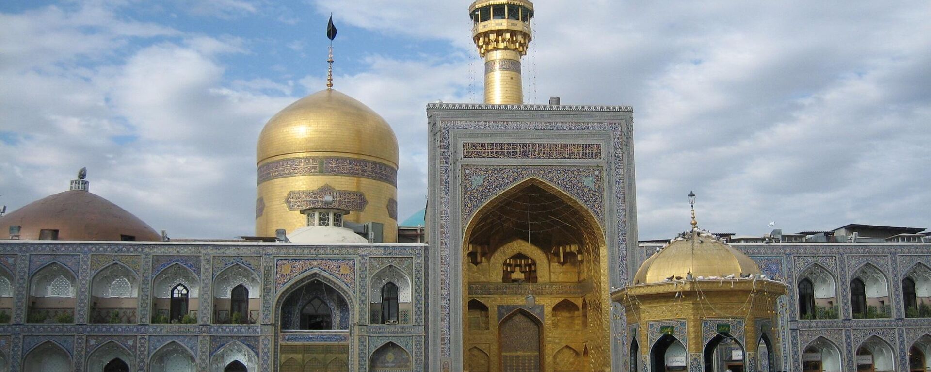 Shrine of Imam Ali Reda in Mashad, Iran, in August, 2005. - Sputnik International, 1920, 13.03.2024