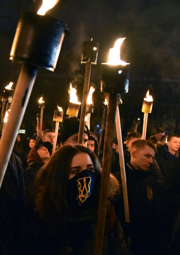 2018: Lvov. Torchlight processions served as an integral part of some holidays in Nazi Germany. Ukrainian nationalists have adopted this tradition. - Sputnik International