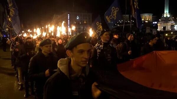 Torchlight March of Neo-Nazi Teenagers in Centre of Kiev   - Sputnik International
