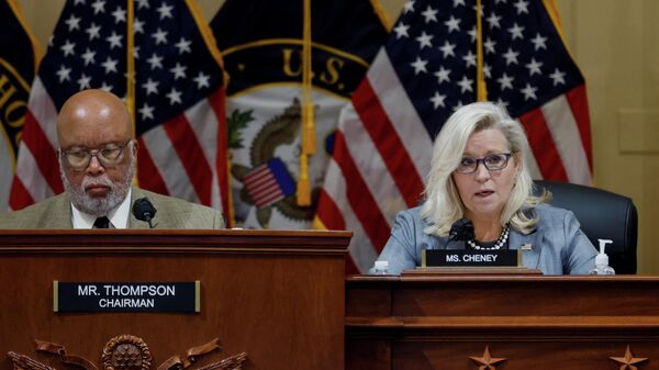 Committee Chairman U.S. Representative Bennie Thompson (D-MS) and Vice-Chair Rep. Liz Cheney (R-WY) lead the U.S. House Select Committee to Investigate the January 6th Attack on the U.S. Capitol as they meet to decide whether to recommend the U.S. House to cite Trump administration officials Peter Navarro and Dan Scavino for criminal contempt of Congress, on Capitol Hill in Washington, U.S. March 28, 2022. - Sputnik International