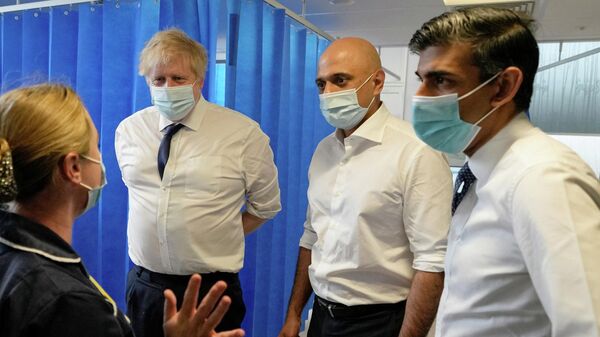 British PM Johnson, Chancellor of the Exchequer Sunak and Health Secretary Javid visit New Queen Elizabeth II Hospital - Sputnik International