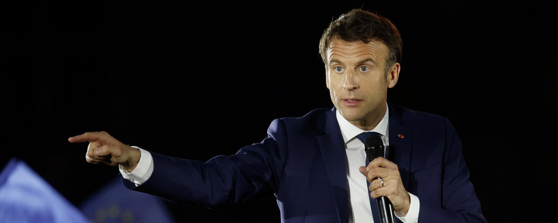 Current French President and centrist presidential candidate for reelection Emmanuel Macron delivers a speech during a campaign rally in Strasbourg, eastern France, Tuesday, April 12, 2022 . Macron, with strong pro-European views, and far-right candidate Marine Le Pen, an anti-immigration nationalist, are facing each other in the presidential runoff on April 24. (AP Photo/Jean-Francois Badias) - Sputnik International, 1920, 04.01.2023