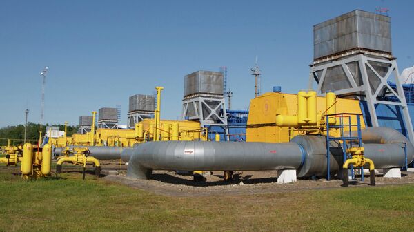 A view of pipelines at the Bilche-Volytsko-Uherske underground gas storage facility, the largest in Europe, not far from the village of Bilche village, in the Lvov region of western Ukraine, 2014. - Sputnik International