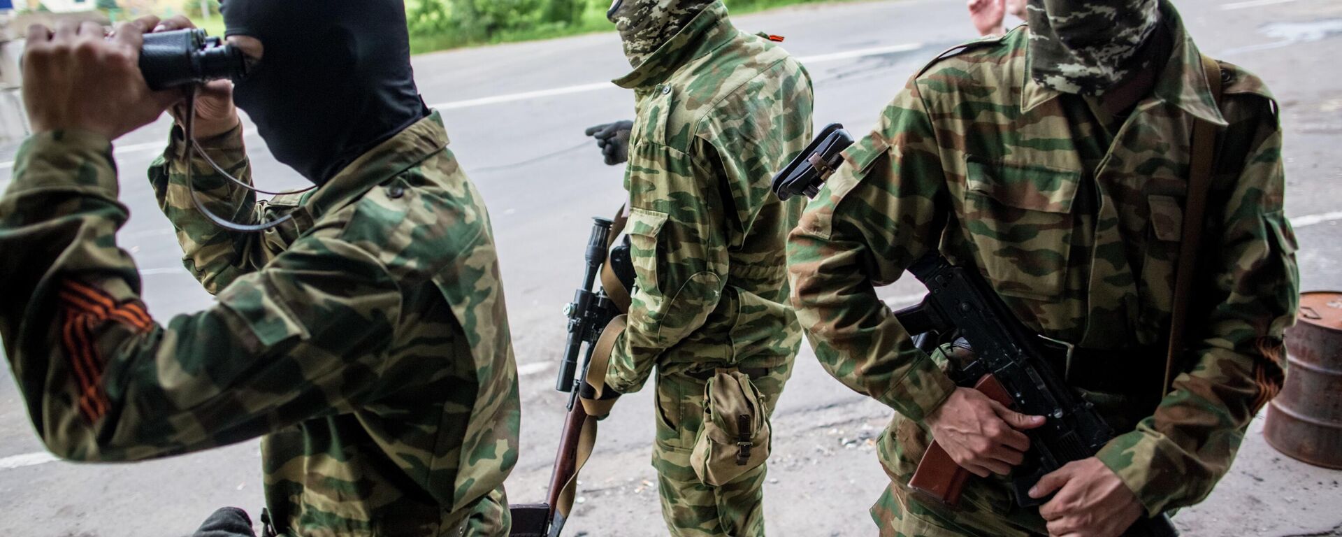 Donbass People's Militia fighters take part in fighting in the village of Semyonovka outside Slavyansk. May 2014. - Sputnik International, 1920, 24.07.2022