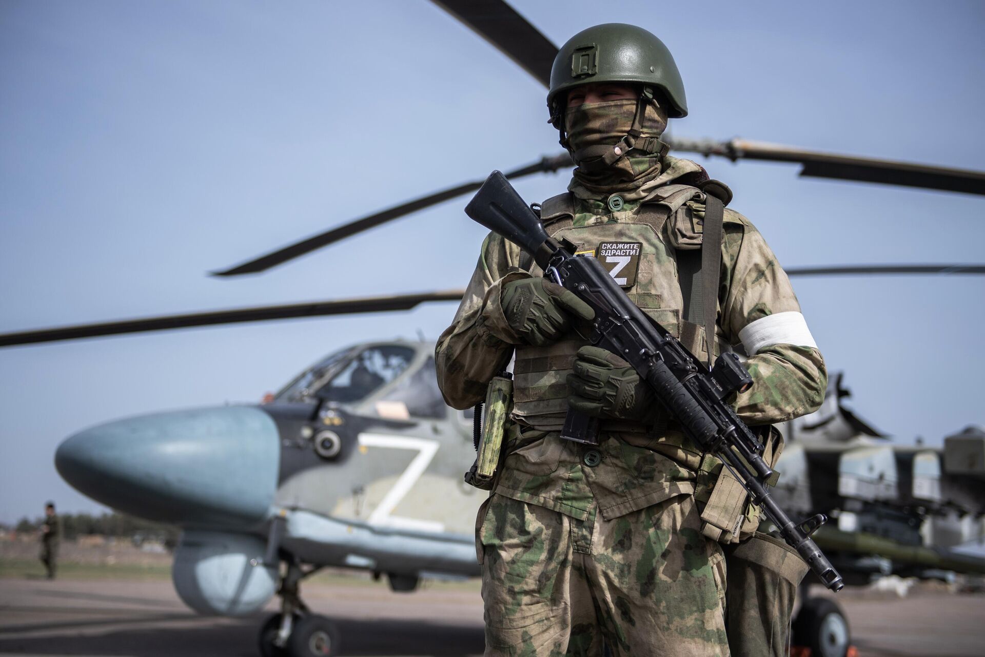 A Russian serviceman at an airfield in the area of the special military operation in Ukraine. - Sputnik International, 1920, 21.09.2022