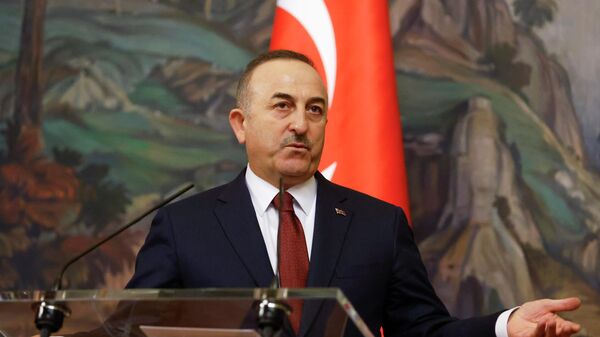 Turkish Foreign Minister Mevlut Cavusoglu gestures during a joint news conference with Russian Foreign Minister Sergey Lavrov following their talks in Moscow, Russia, Wednesday, March 16, 2022. - Sputnik International