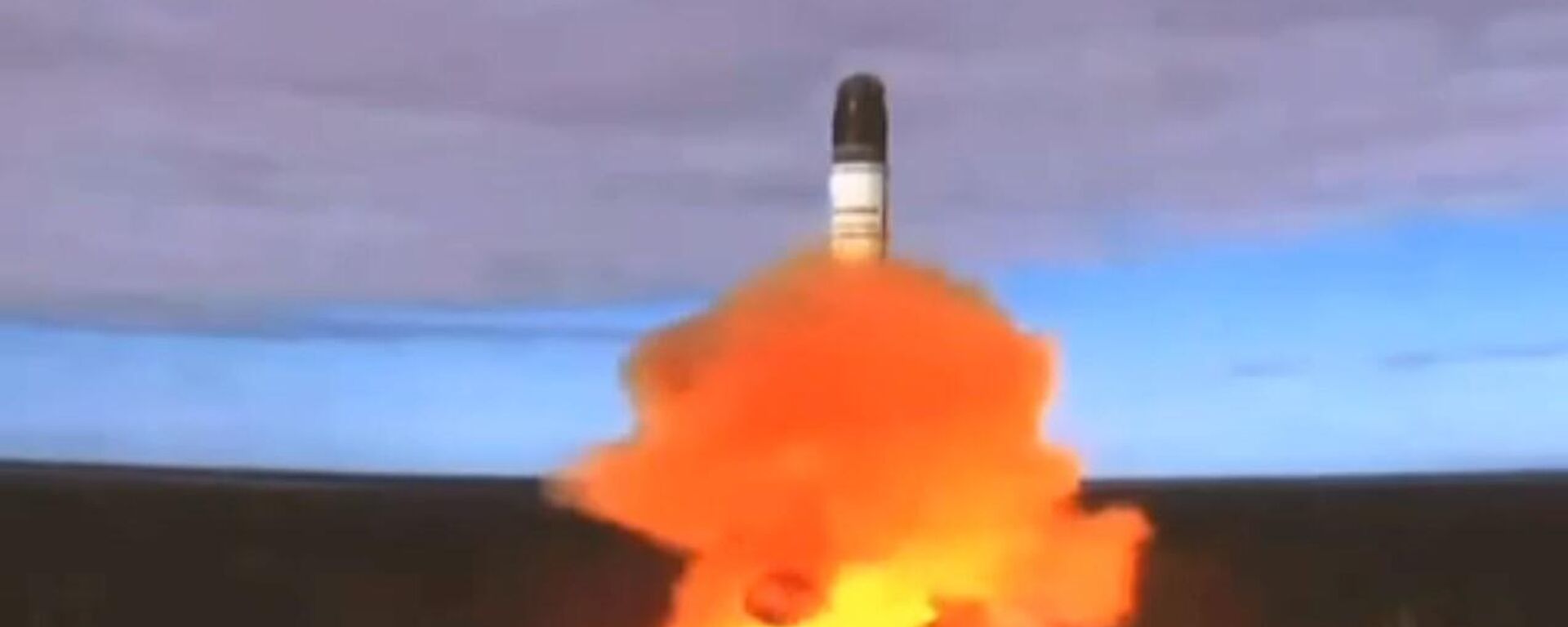 The first successful launch of the Sarmat super-heavy intercontinental ballistic missile (ICBM)  - Sputnik International, 1920, 20.04.2022