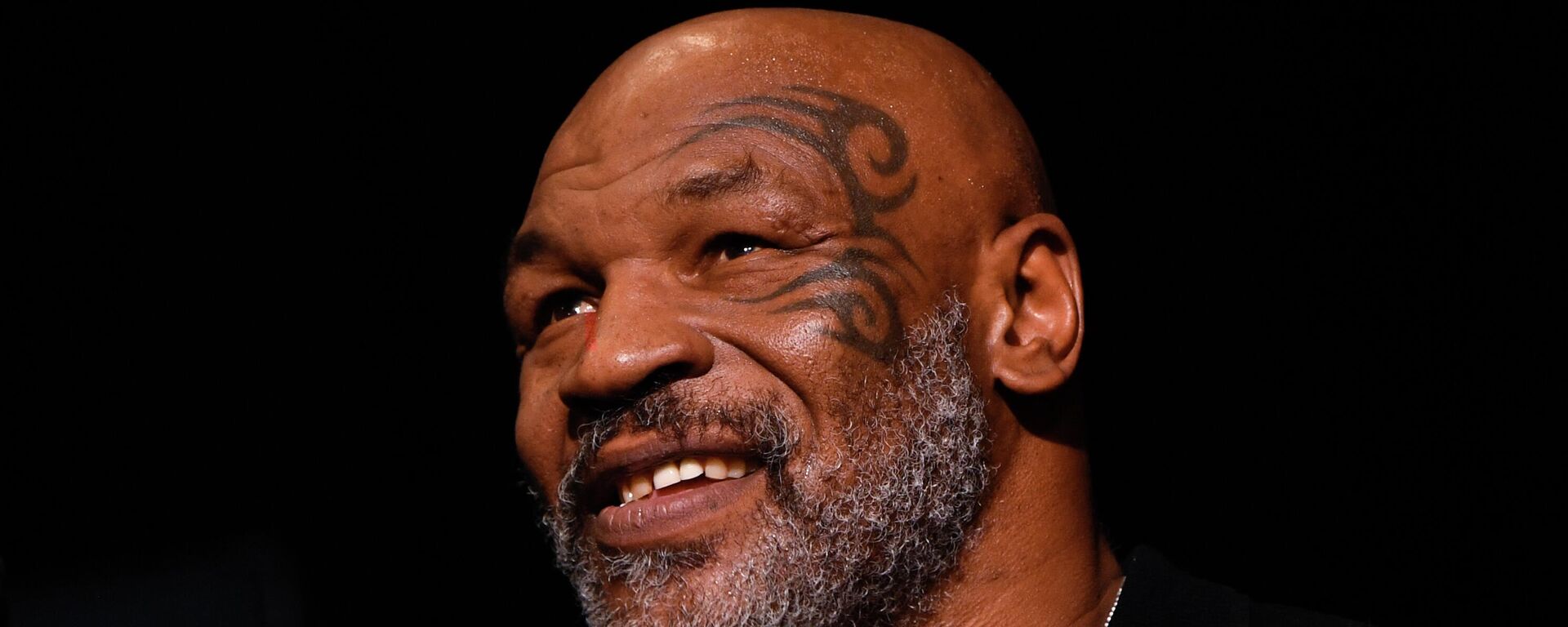 (FILES) In this file photo taken on November 05, 2021, former boxing heavyweight champion Mike Tyson attends the weigh-in for boxers Canelo Alvarez and Caleb Plant in Las Vegas, Nevada. - Sputnik International, 1920, 21.04.2022