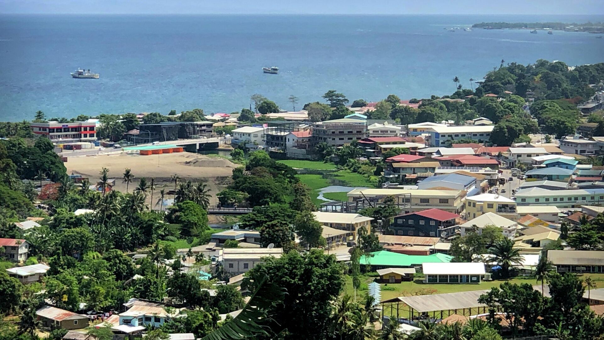 FILE - Ships are docked offshore in Honiara, the capital of the Solomon Islands, Nov. 24, 2018.  - Sputnik International, 1920, 22.04.2022