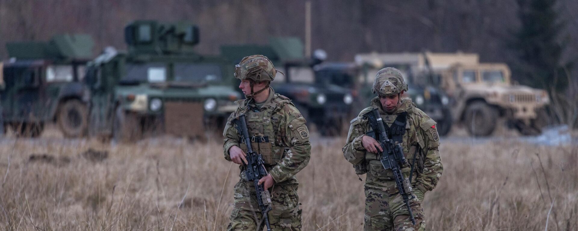 US soldiers are seen near a military camp in Arlamow, southeastern Poland, near the border with Ukraine, on March 3, 2022 - Sputnik International, 1920, 04.05.2022