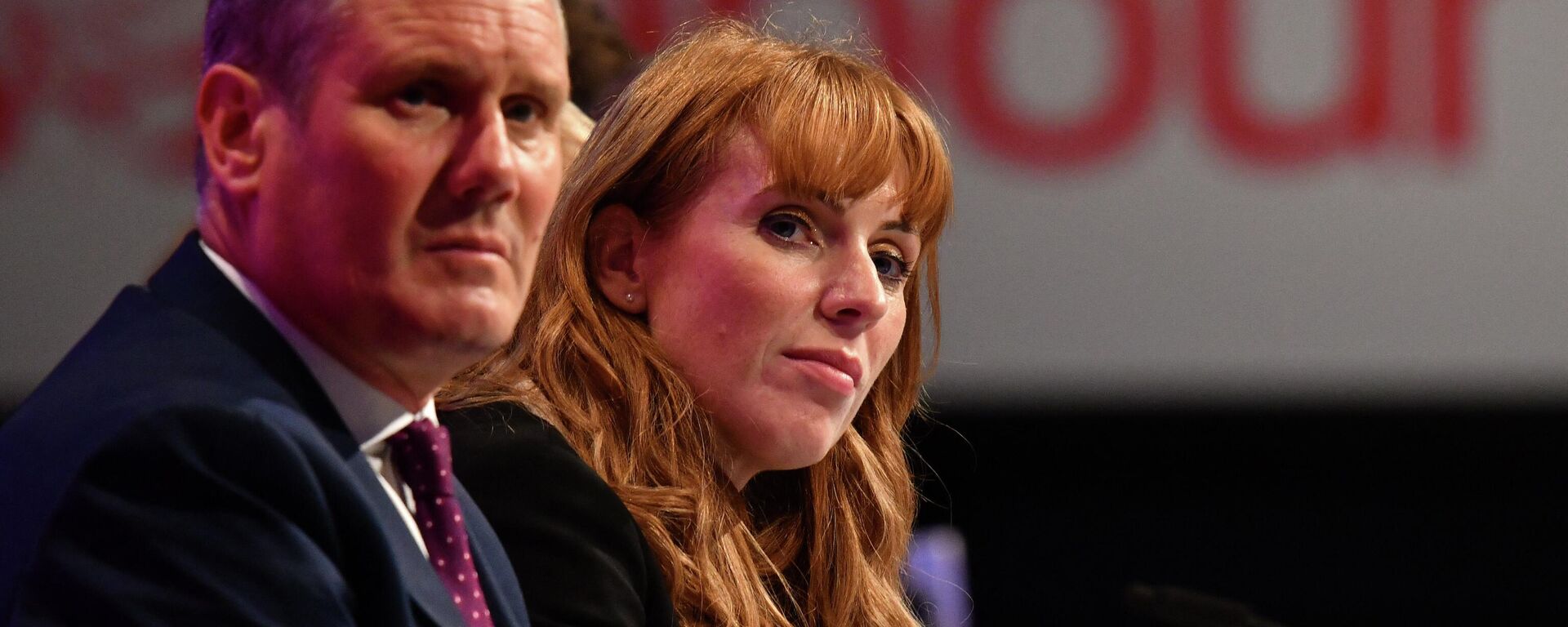 Britain's main opposition Labour Party leader Keir Starmer (L) and Britain's main opposition Labour Party deputy leader Angela Rayner sit in the conference hall for the the debate on the leadership election rules changes, on the second day of the annual Labour Party conference at The Brighton Centre in Brighton on the south coast of England, on September 26, 2021 - Sputnik International, 1920, 30.04.2022