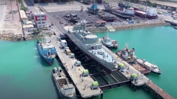 Still from video showing construction of the Dena, an Iranian Moudge-class destroyer. - Sputnik International