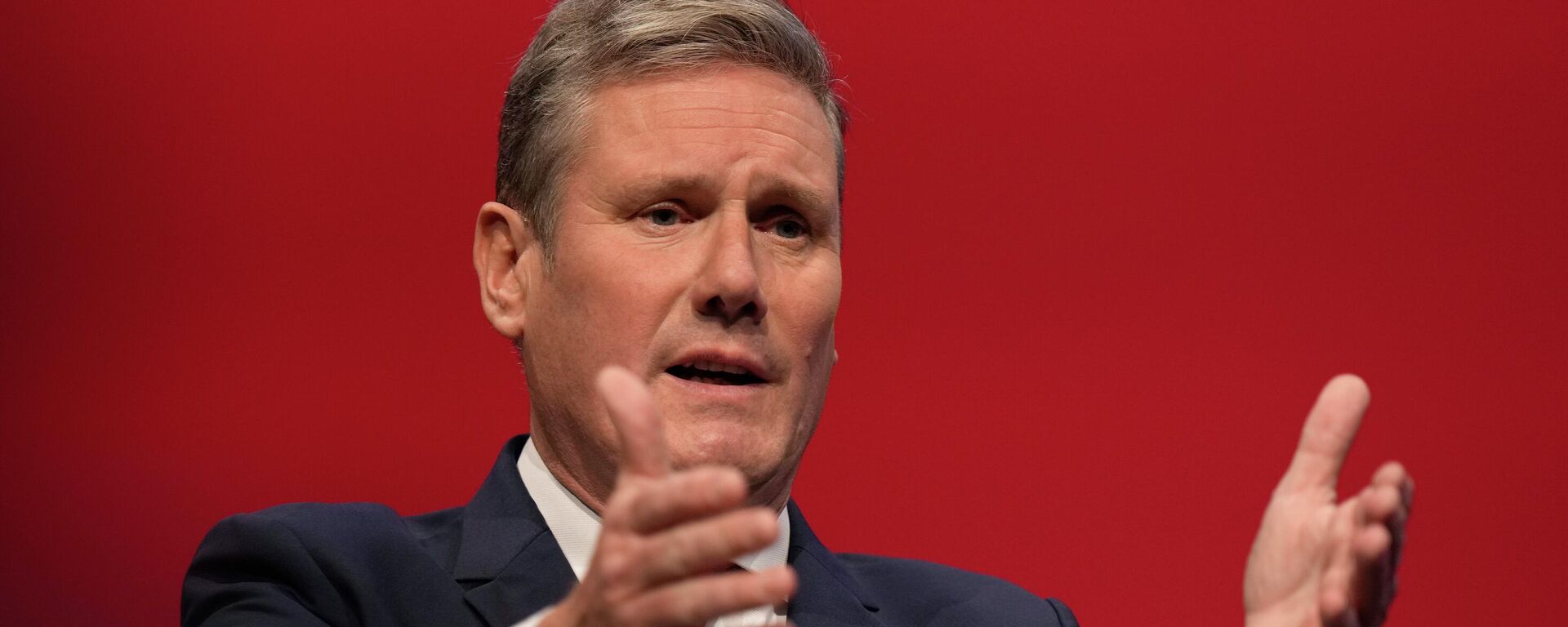 Leader of the British Labour Party Keir Starmer gestures as he makes his keynote speech at the annual party conference in Brighton, England, Sept. 29, 2021 - Sputnik International, 1920, 22.06.2022