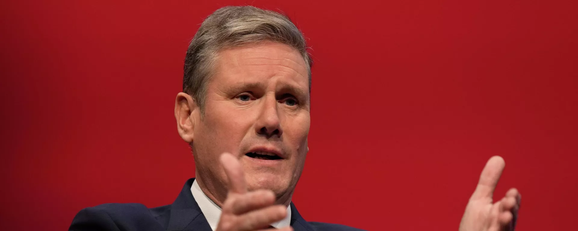 Leader of the British Labour Party Keir Starmer gestures as he makes his keynote speech at the annual party conference in Brighton, England, Sept. 29, 2021 - Sputnik International, 1920, 11.08.2024