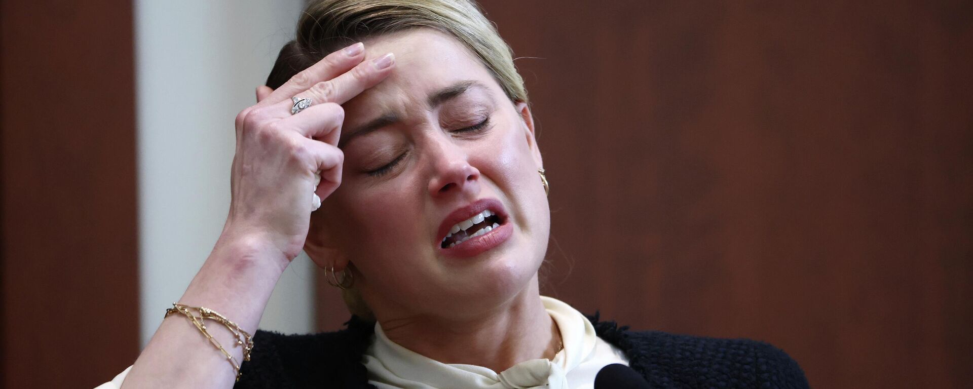 Actor Amber Heard testifies in the courtroom at the Fairfax County Circuit Court in Fairfax, Va., Thursday, May 5, 2022 - Sputnik International, 1920, 07.05.2022