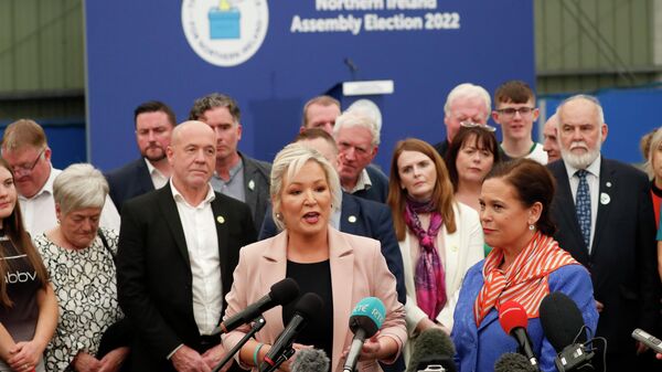 Sinn Fein's Michelle O'Neill, left, and party leader Mary Lou McDonald speak to the media at the Medow Bank election count centre on Saturday, May, 7, 2022, in Magherafelt , Northern Ireland - Sputnik International