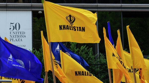 Khalistan flags fly as Sikhs for Justice hold a march and rally at the United Nations Headquarters on Indian Independence day, highlighting alleged human rights abuses of Sikhs in Punjab by Indian Prime Minister Narendra Modi's government August 15, 2019 in New York. - Sputnik International